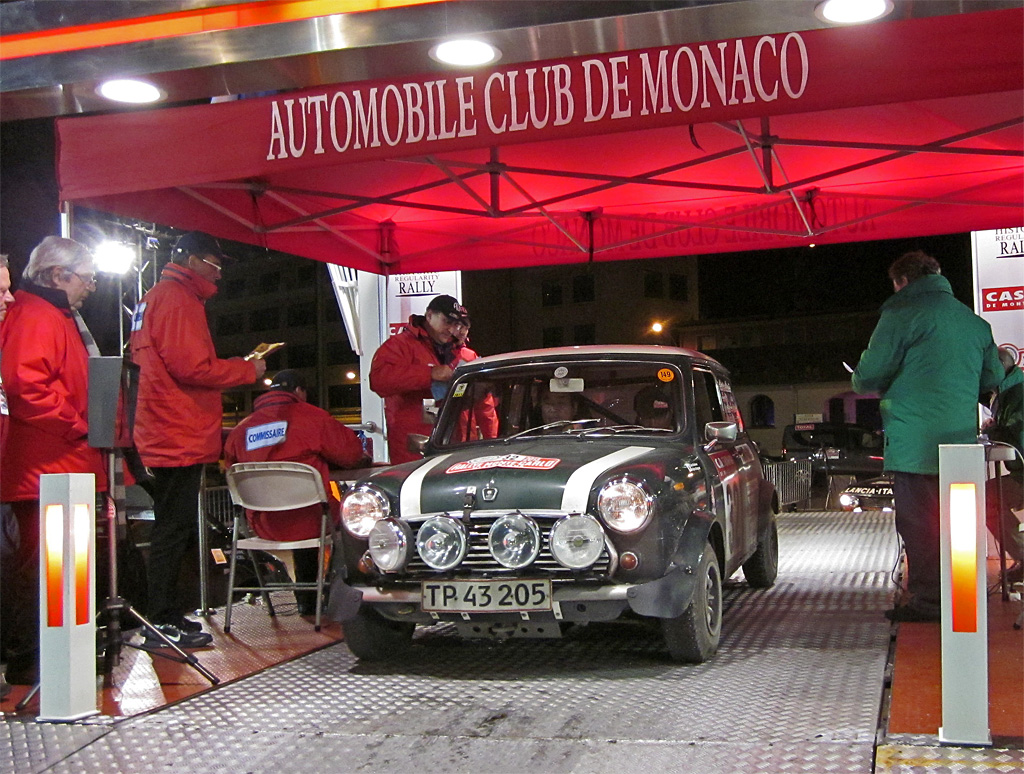Team Austin Mini Cooper Japan nåede velbeholdent til målstregen i Monaco (Monte Carlo)